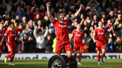Swindon Town began their pre-season with a convincing 4-0 victory over Swindon Supermarine, with Aaron Drinan netting a...