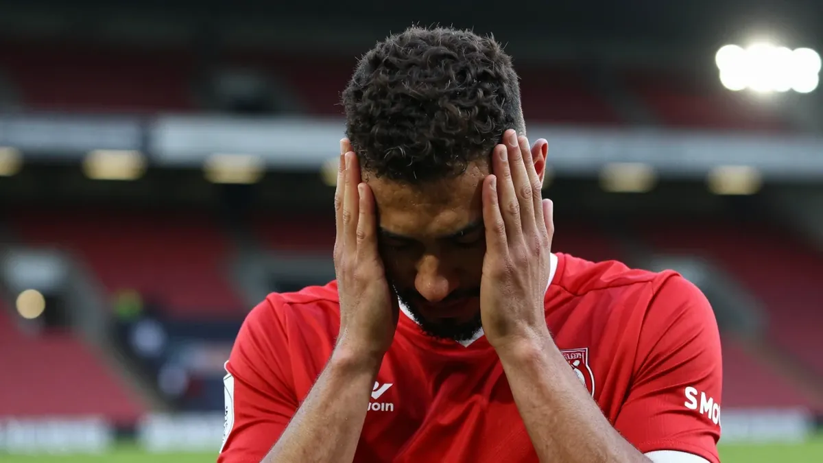 A single goal was enough for York City to defeat Swindon Town 1-0 in a League Two match, as the Robins' recent form takes...