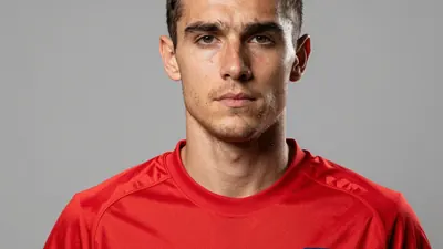 Swindon Town have completed their ninth summer signing with the arrival of defensive midfielder Jack Thomson from...