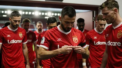 Swindon Town's friendly match was halted due to an injury to goalkeeper Luke Purnell, as the team prepares for the new...